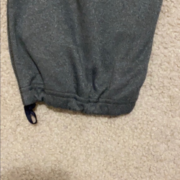 Gray under amour sweat pants. - Picture 4 of 4